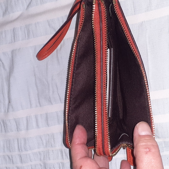 Coach wristlet - Picture 3 of 4